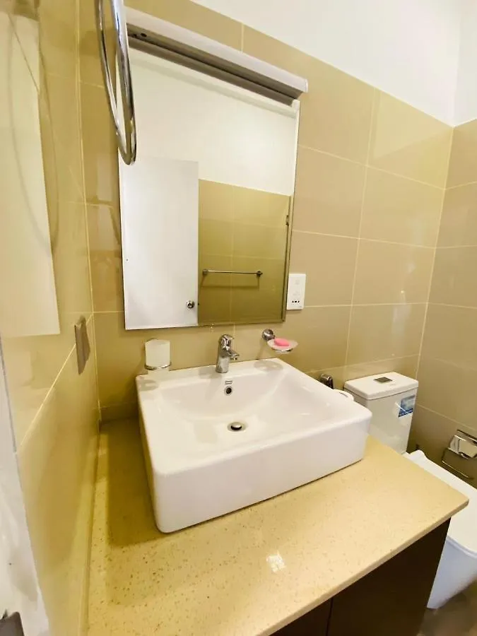 Ocean Breeze - Udaya Luxury Apartments Negombo