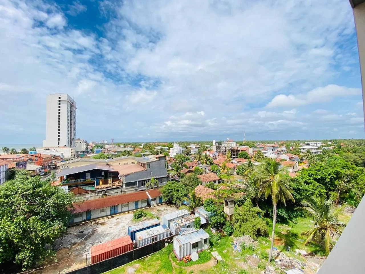 Ocean Breeze - Udaya Luxury Apartments Negombo
